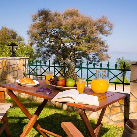 Anna Boukari Apartman *