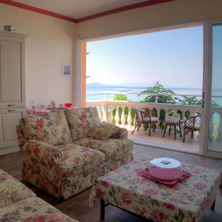 Anna Apartment