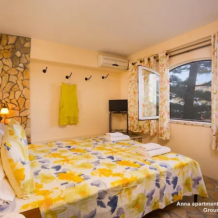 Apartment Anna Mpoukaris